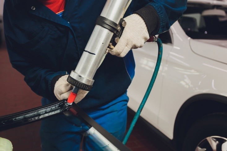 Crystal Clear Driving: Expert Windshield and Auto Glass Services in San Diego